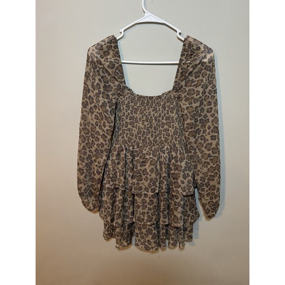 NEW EXPRESS LEOPARD PRINT SMOCKED RUFFLE ROMPER SIZE SMALL - Picture 2 of 5